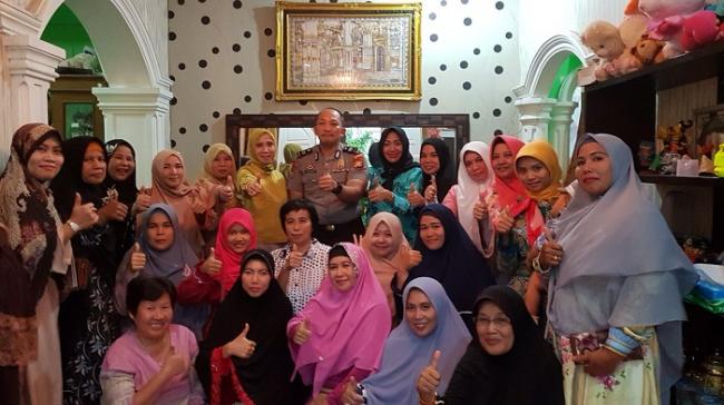 Tak Lelah AIPTU RP Siregar Sampaikan Pesan Untuk Para Ibu Agar Waspada Tindak Kejahatan