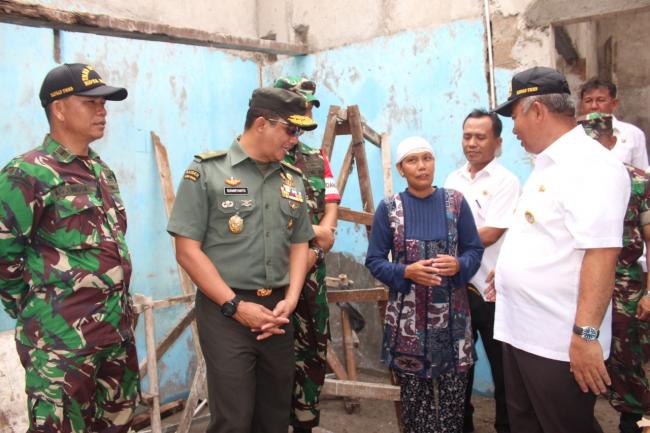 Girangnya Bu Jembar Dikunjungi Jenderal Dan Walikota