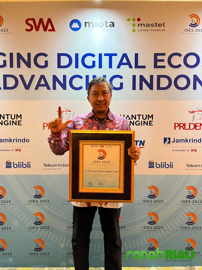 Jelang Usia 33 Tahun, JNE Raih Penghargaan dari Indonesia Digital Ecosystem Summit