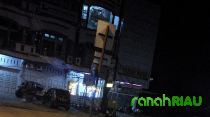 Masyarakat Jengkel..! Sarang PEKAT di Kota Teluk Kuantan, Belum Ditutup Petugas