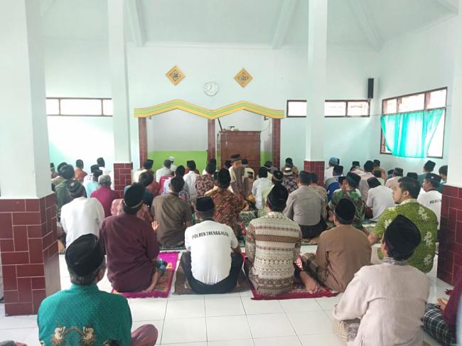 Tunaikan Sunah, TNI Solat Jumat Di Masjid Baiturrohman