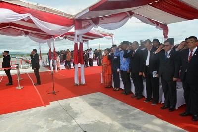 Woww... Libatkan 1478 Anggota Paskibra, Upacara Di Perairan Perbatasan Tembus Rekor MURI