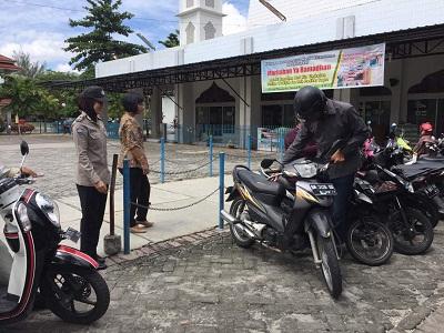 Pangling, liat aksi polwan polresta pekanbaru di hari jumat 