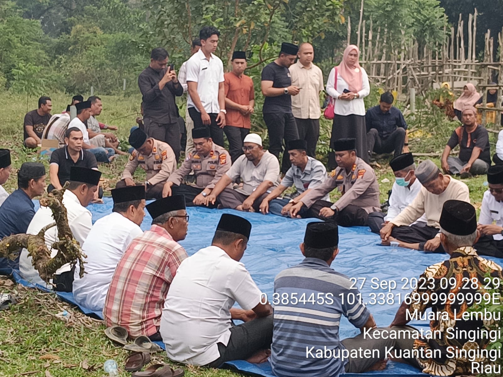 Hadiri Pemakaman Almarhum Zuhri di Muara Lembu, Kapolres Kuansing sampaikan Belasungkawa