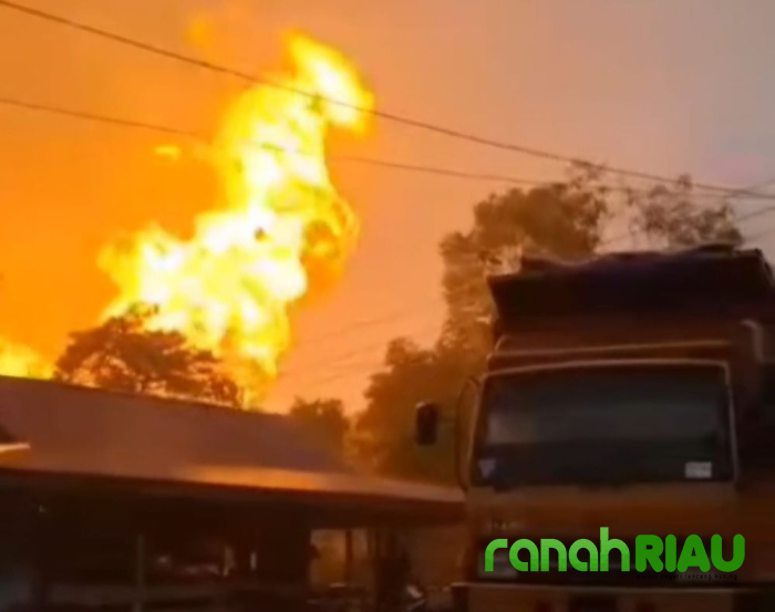 Pipa Gas PT TGI Meledak di Inhil, 10 Warga Terluka Api Menjulang 15 Meter, Kelalaian Dipertanyakan