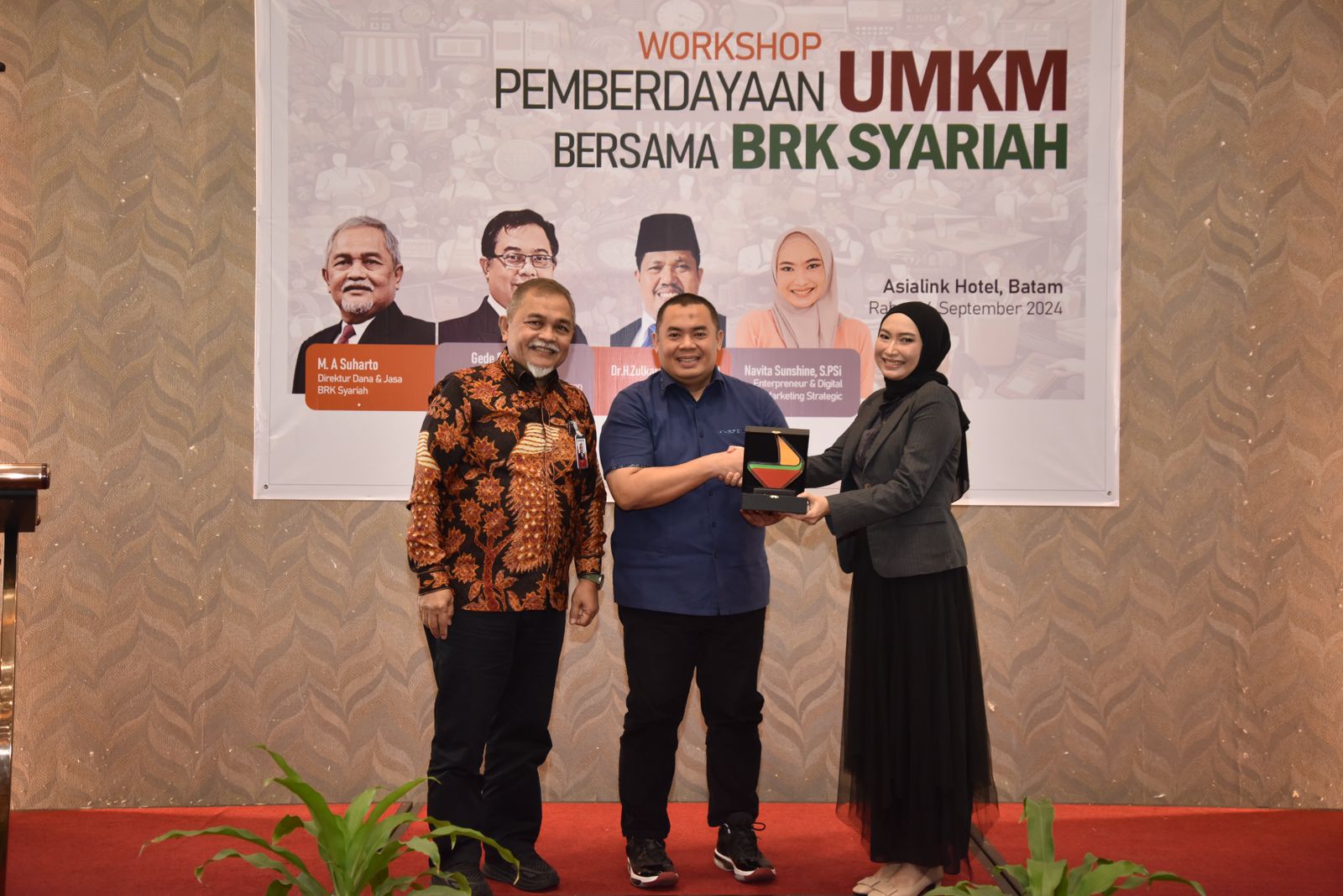 Agenda BRK Syariah Motivasi Nasabah UMKM di Batam. Pelaku usaha harus kuasai digital Marketing