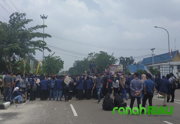 Mahasiswa Poltek Bengkalis Demo, Tuntut Penyelesian Karhutla