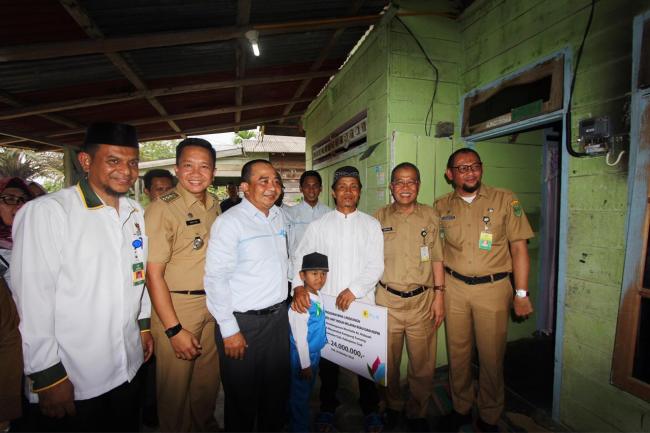 PLN Unit Induk Wilayah Riau dan Kepri Resmikan Pengoperasian 35 Desa Berlistrik di Riau