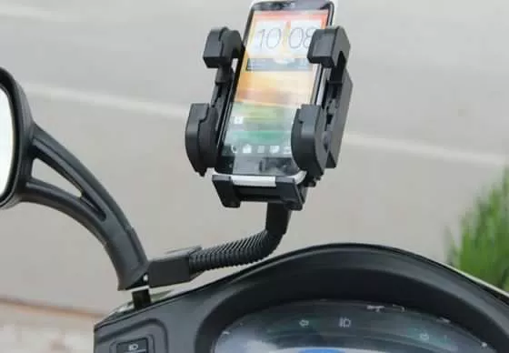 Mulai Berlaku, Razia Lalu Lintas Bagi Penggunaan GPS Saat Berkendaraan