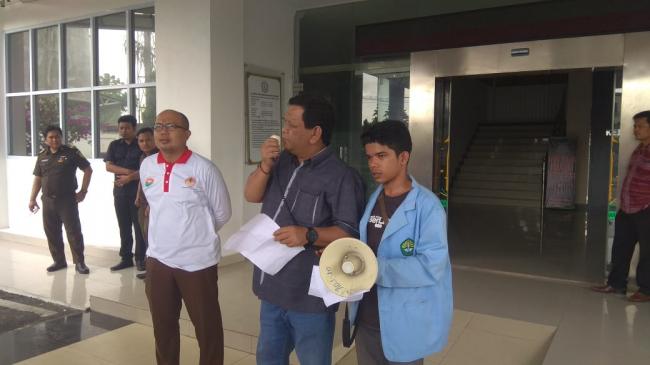 Usut Rezim Korup UNRI, Sejumlah Mahasiswa desak Kejari usut tuntas dugaan Korupsi di UNRI