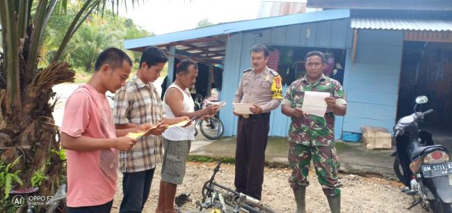 Babinsa Koramil 08/Km, Koptu Kadarisman Sosialisasikan Bahanya Karhutla