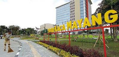 Tinjau Ruang Terbuka Hijau, Gubri Senang dengan Antusias Para Pengunjung