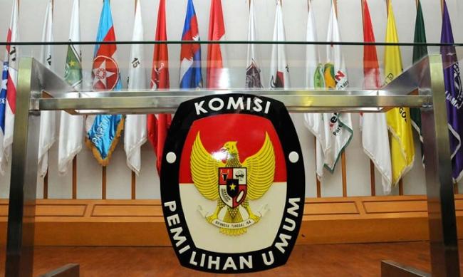 Menangis Tersedu, Komisioner Petahana KPU Bengkalis Tidak Lulus Administrasi