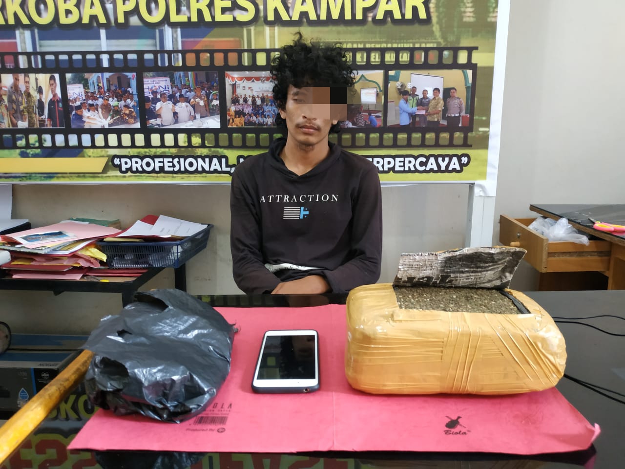 Bawa Ganja 1Kg, Kurir Narkoba Ini Ditangkap Resnarkoba Polres Kampar