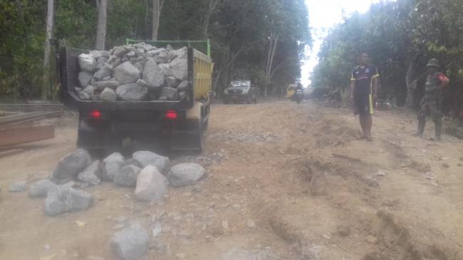 Cari Material Hingga Pelosok Desa