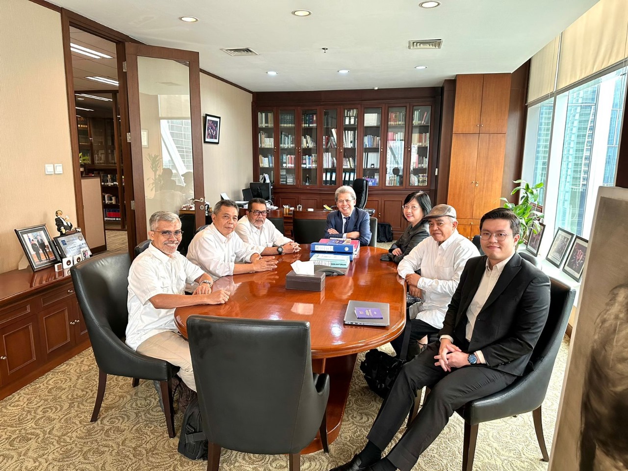 Dua Pendekar Hukum Kawakan Siap Bela Dewan Kehormatan PWI