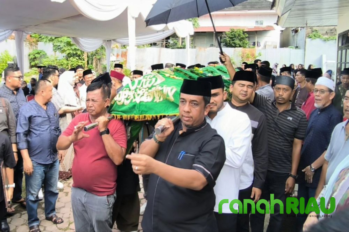 Ayahanda Pj Walikota Pekanbaru tutup usia, Sejumlah Tokoh Riau Melayat ke Rumah Duka