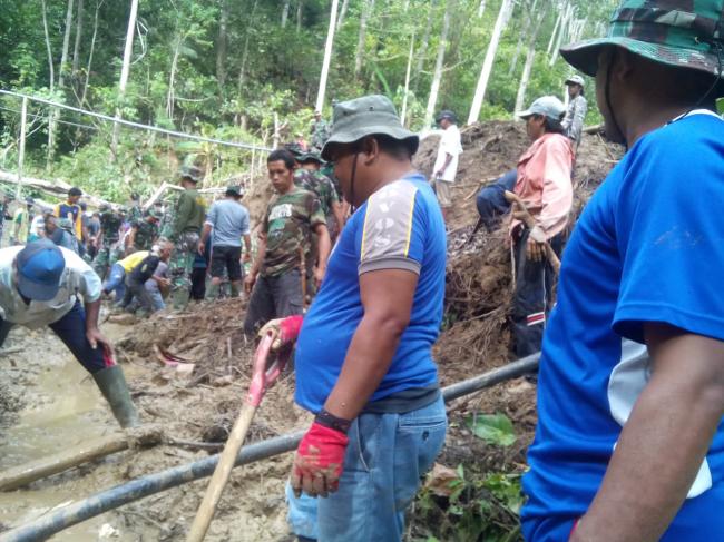  Hadir Menjadi Solusi Ditengah Kesulitan Desa Bobo