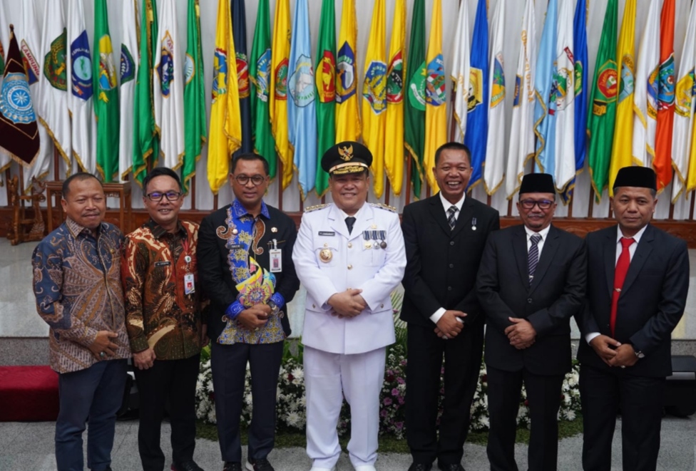 Sekdakab Bengkalis Hadiri Pelantikan Pj Gubri