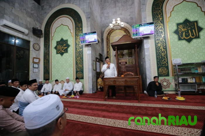 Hari Kedua Safari Ramadan, Wagubri SF Hariyanto kunjungi Masjid Al Muhsinin