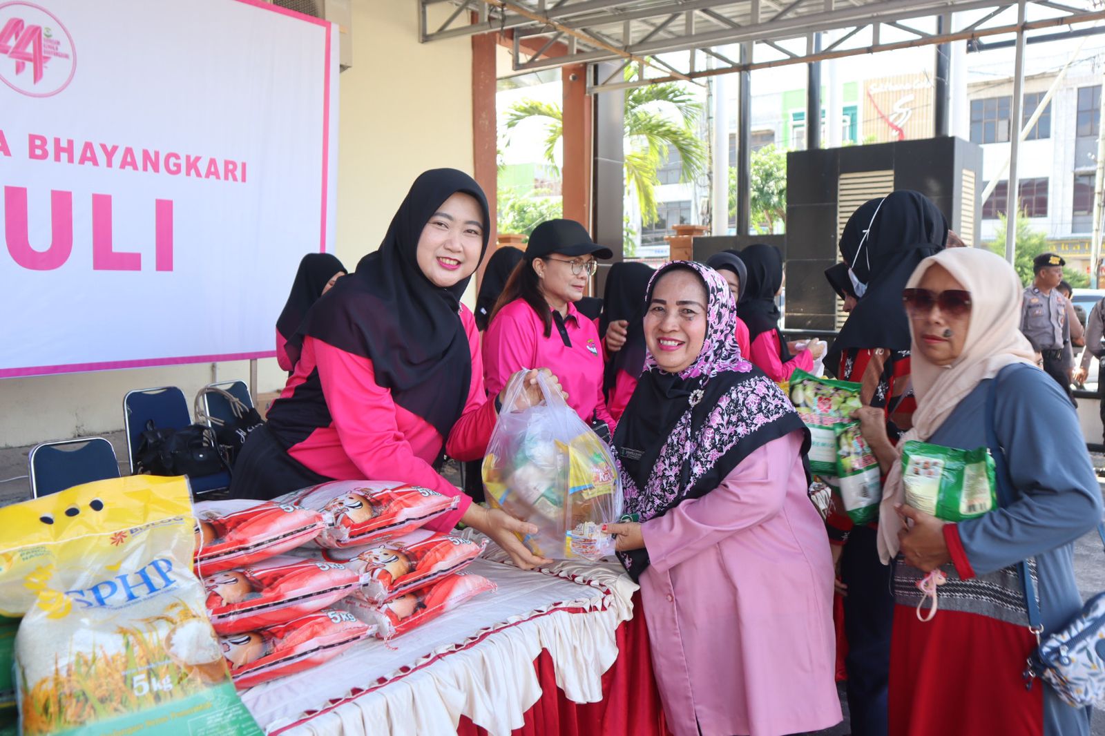 Sambut Ramadhan, Yayasan Kemala Bhayangkari Dumai gelar Pasar Murah 