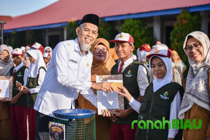 BRK Syariah Dorong Generasi Peduli Lingkungan, 50 Relawan Sekolah Dumai punya Tabungan Bank Sampah