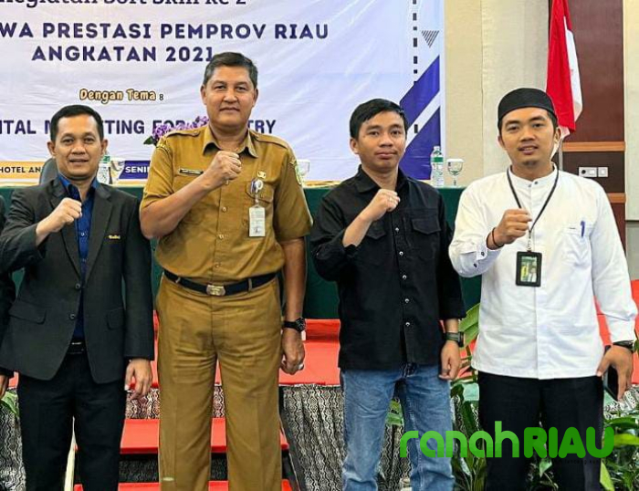 Unilak dan Pemprov Riau gelar Pelatihan Digital Marketing untuk Mahasiswa Beasiswa Prestasi