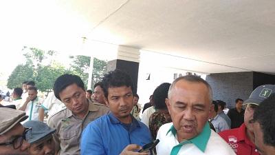 Banyak Kader Golkar Maju Pilgubri, Andi Rachman Sebut Menyerahkan Pada  DPD II Golkar