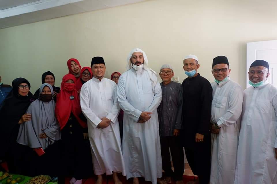 Ketua DPRD Bengkalis Didampingi H. Abi Bahrun, meresmikan rumah tahfidz Husnul Bidayah