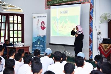 Iin Sebut Anak SMA Menjadi Kritis dan Inovatif Dalam Berpendapat