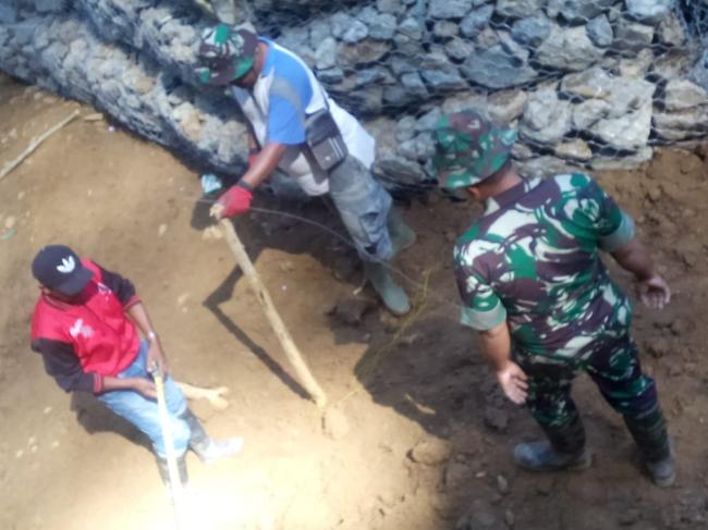 Siang Bolong Tetap Genjot Sasaran Dansatgas Beri Motivasi