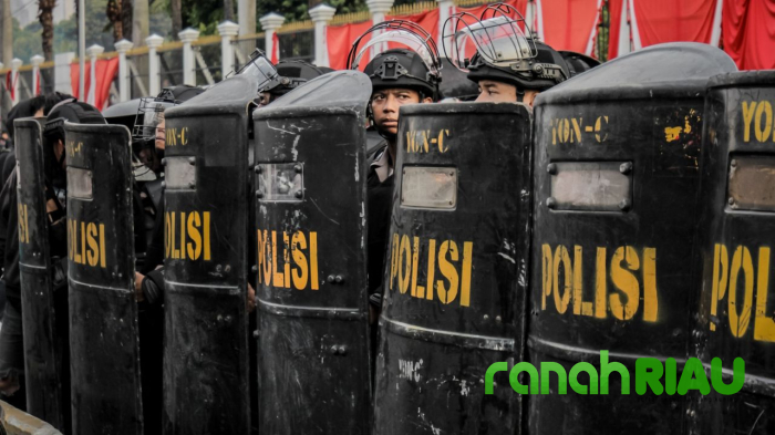 DPR Tetapkan Polri Tetap di Bawah Presiden, Bukan Berbentuk Kementerian