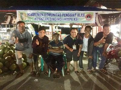 Manfaatkan Acara Pacu Jalur, HIKPA kampanyekan Larangan Membuang Sampah Ke Sungai