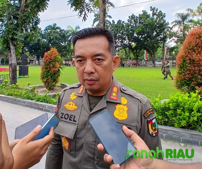 Satpol PP Pekanbaru Awasi Operasional Chromatic Family Karaoke