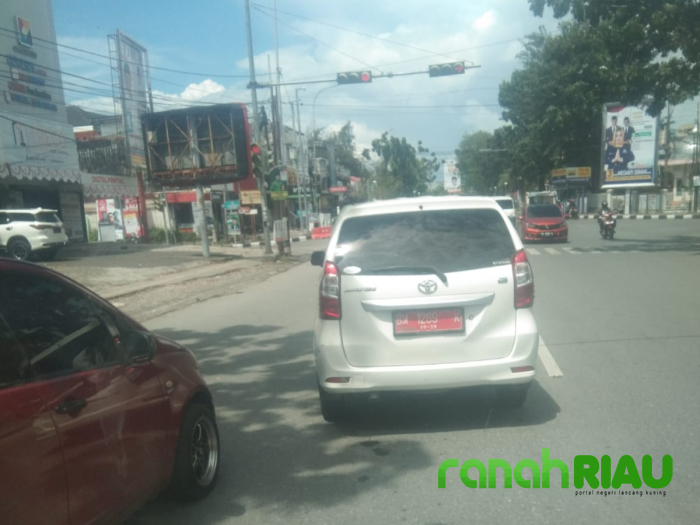 Mobil Dinas Pemda Kuansing Digunakan Untuk Berlibur Akhir Tahun, Delis Martoni Bungkam