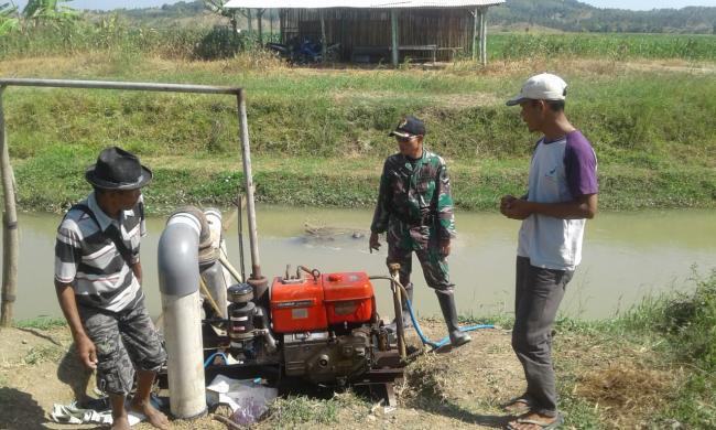 Parit di Jalan Produksi Mulai Digarap