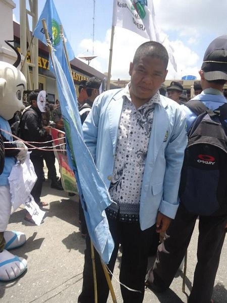 ALEXIS PUNCAK GUNUNG ES YANG DIPOLITISASI