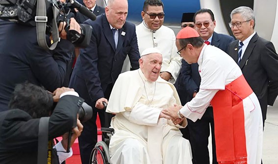 Beri Respon terkait Azan Running Text, MUI : Tak Perlu Gelisah dan Salah Paham 