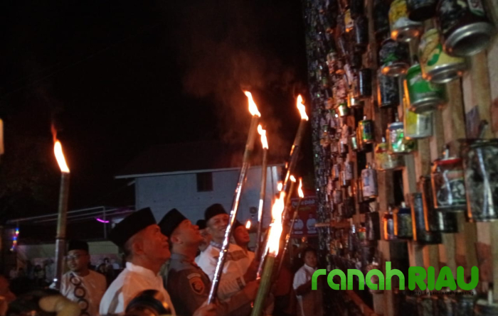 Wabup Bengkalis Resmikan Secara Simbolis Festival Lampu Colok Malam 27 Likur