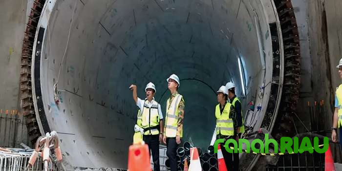 Tinjau Proyek MRT Fase 2A Glodok ke Kota, Wapres Ingatkan Penyelesaian tepat Waktu 