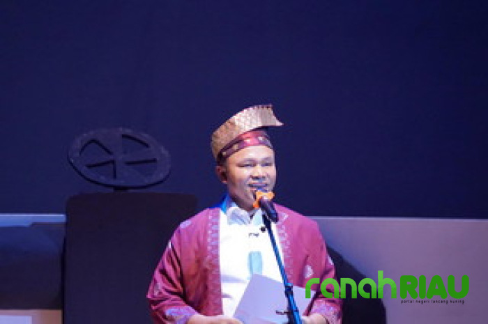 Penampilan Puisinya banjir Antusias, Gubri: Puisi sara Ekspresi diri, Mari Jaga Kelestarian Alam 