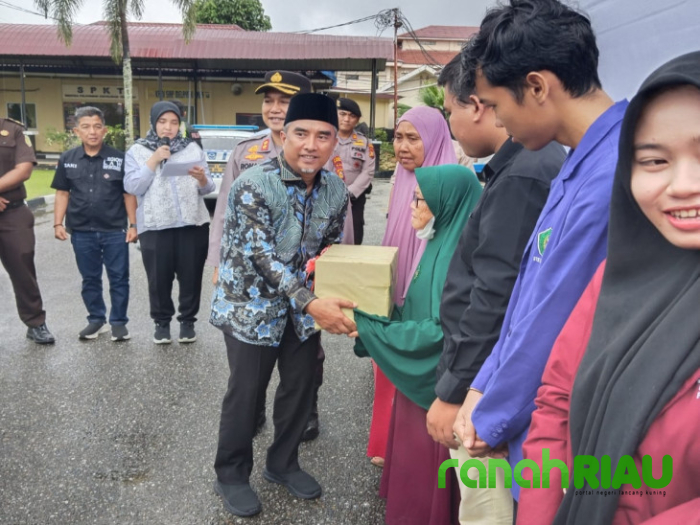 Polres Kampar Salurkan Bantuan dalam Baksos Polri Presisi
