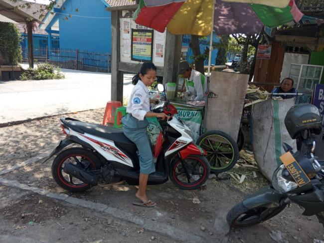 Pedagang Es tebu raup untung, berkat TMMD