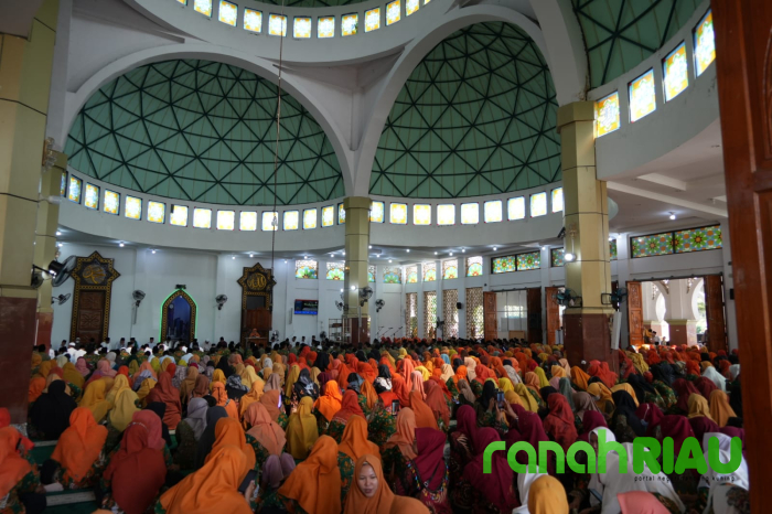 Jelang Ramadhan, Plt Bupati Kuansing Kumpulkan 2400 Guru MDTA