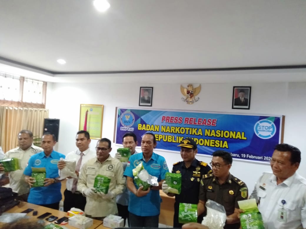 10 kg sabu dan 60,000 ekstasi Berhasil Disikat BNNP Riau