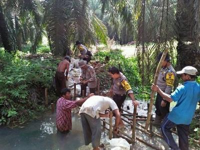 Cegah Kebakaran Hutan dan Lahan, Giat Polisi Ini Patut Dicontoh