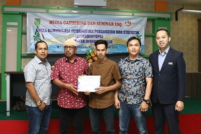 Sempena HPN, Wartawan dan Diskominfo Inhil Ikuti Seminar ESQ dan Outbond