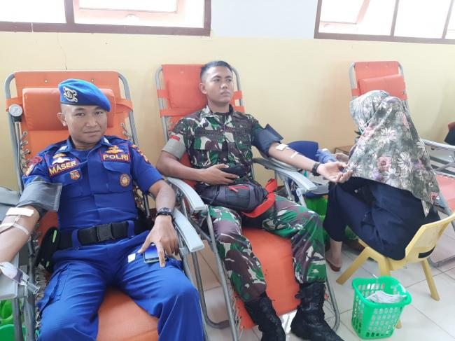 TNI-POLRI Bersinergi Dalam Bhakti Sosial Donor Darah HUT Bhyangkara Ke-73