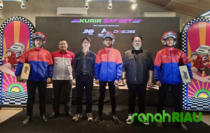 Inovasi Baru Kolaborasi Eksklusif, JNE hasilkan Jaket dan Helm Baru Fungsional dan Stylish