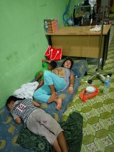 Aduhh.. Puskesmas Kuala Enok Tak Layak, Pasien Tidur di Lantai